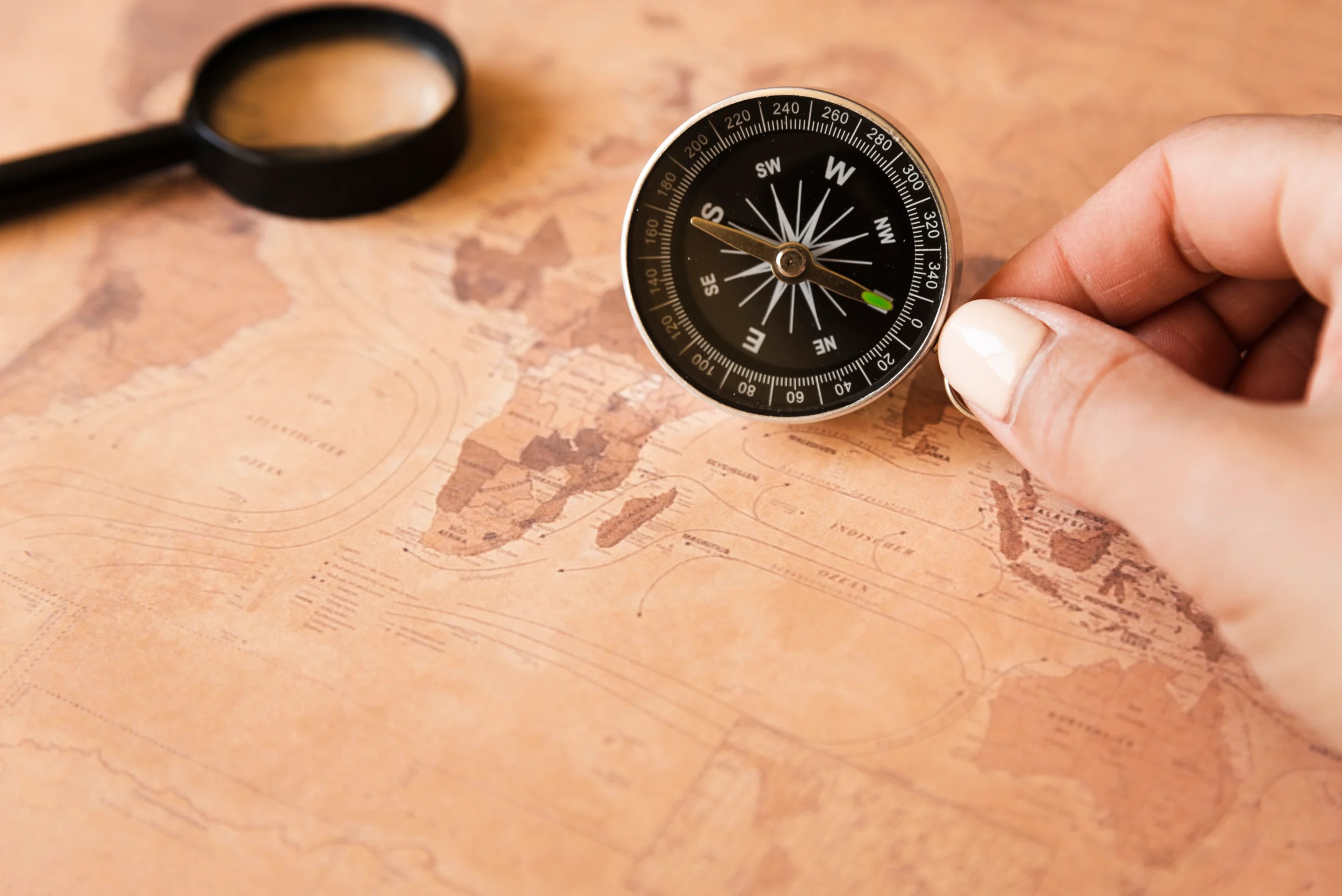 Understanding How a Compass Finds North The Science Behind Navigation